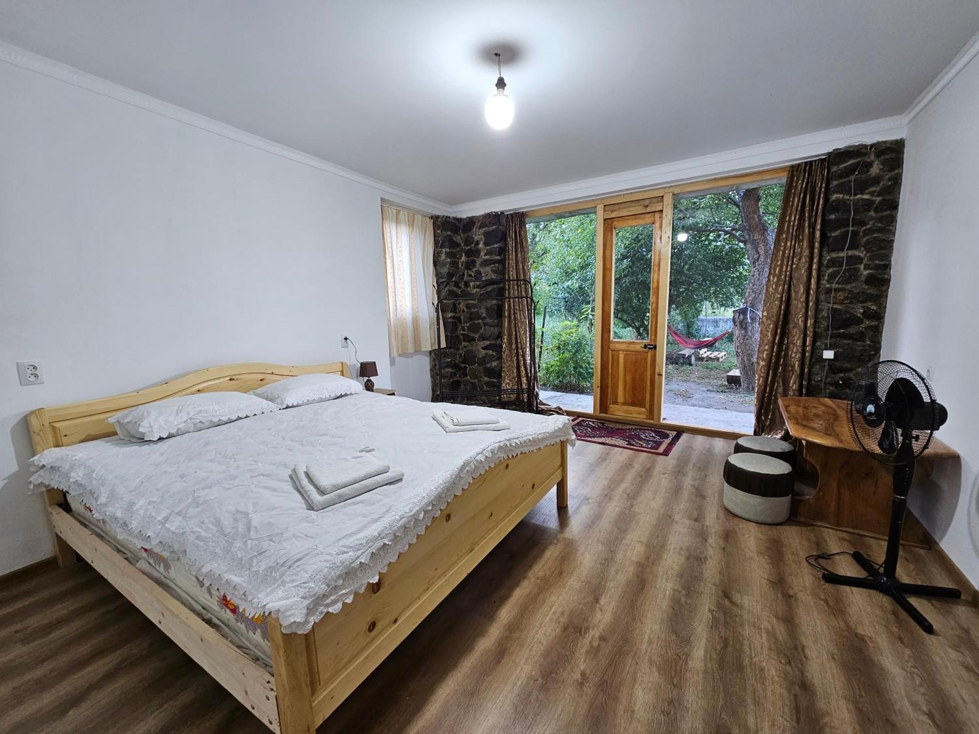 Guest House Aleksandre T'mogvi Экстерьер фото